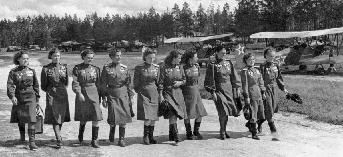 Feature: Night Witches: Red skies at night - Girls With Guns